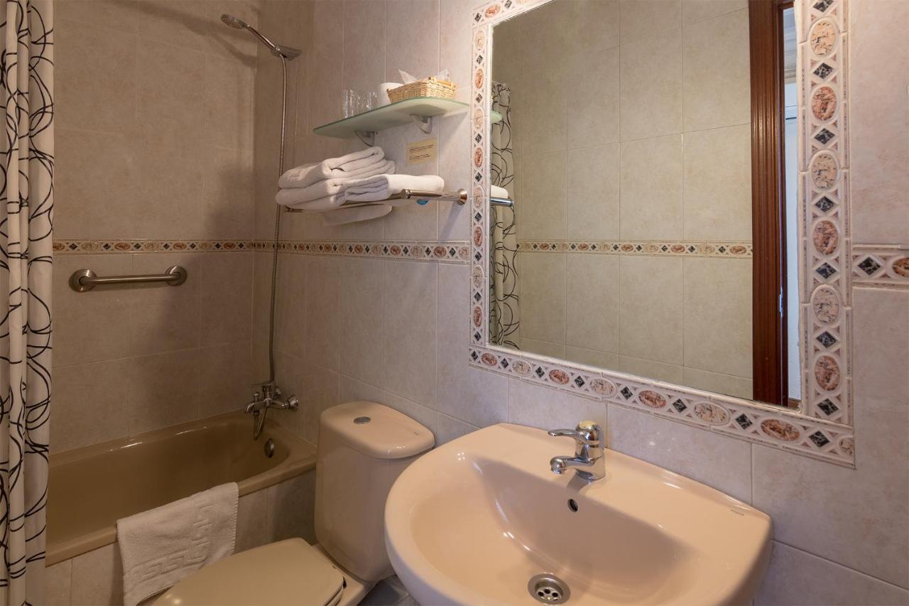 Hostal Santillan Мадрид Екстер'єр фото